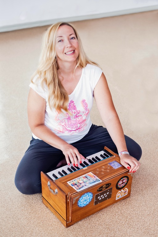 Anna Bosch bei Golden Yoga Loft